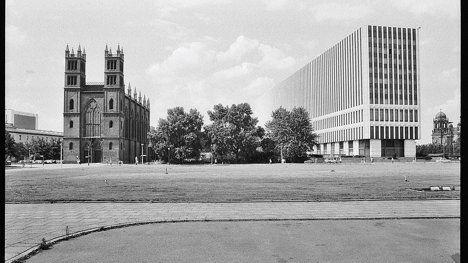 A black and white image of a church and the now demolished DDR Ministry of Foreign Affairs in Berlin.