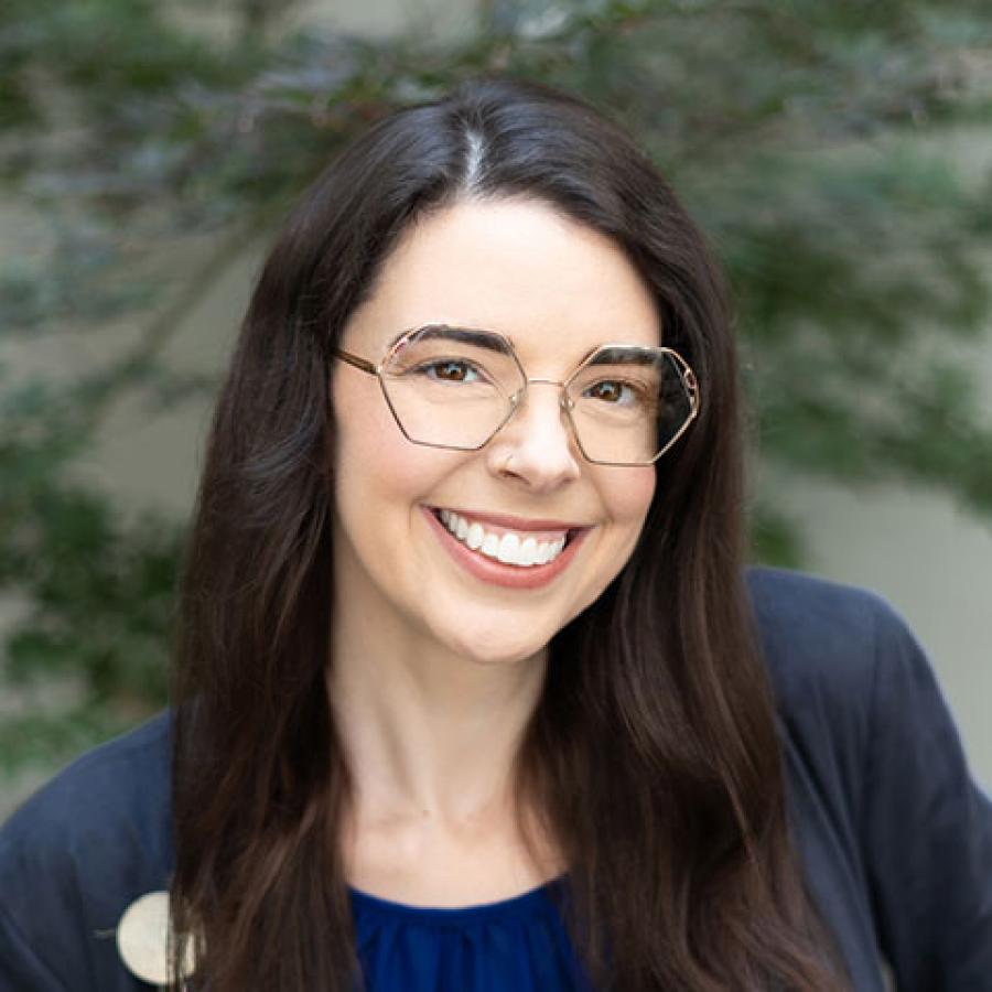 Danni Pascuma smiling at the camera