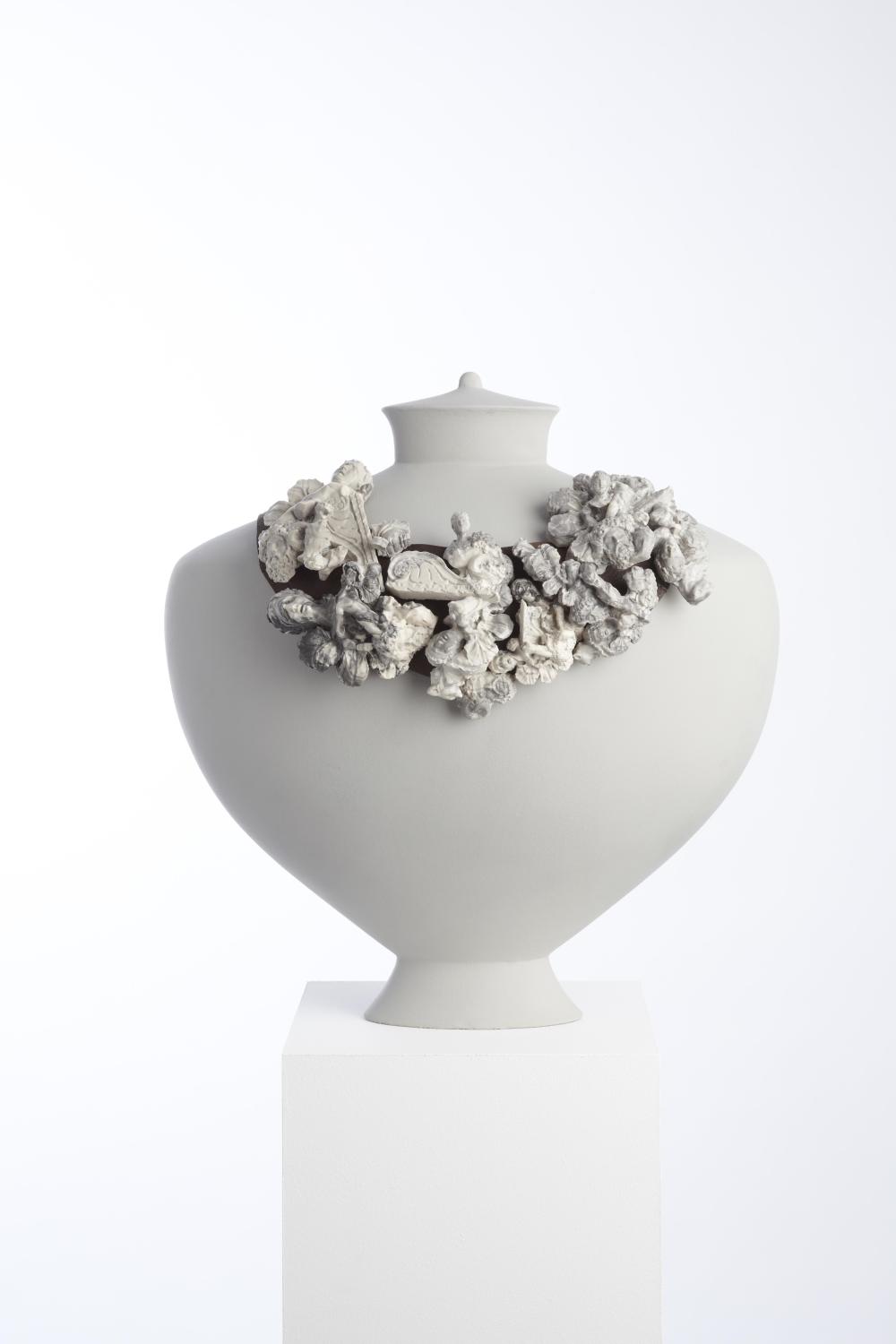 Amphora Necklace - Materials Ceramic Leather Jesmonite