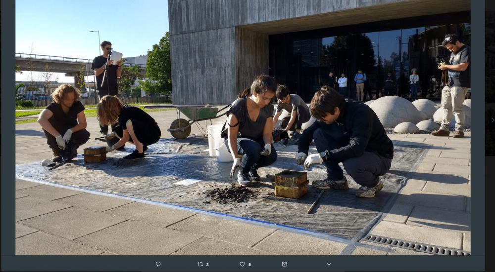 Roca Fluida created with Cristian Simonetti and Judith Winter. Public performance of a concrete mix and pour, with spoken word/prose poem piece in Spanish and concrete work. 13th November 2017 for performance and exhibition until January 2018. At the UC Innovation Center – Anacleto Angelini, San Joaquín Campus, Universidad Católica de Chile, Santiago, Chile.