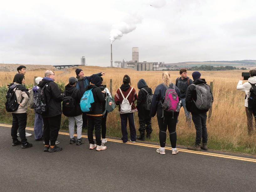 image of a group of students on a field trip